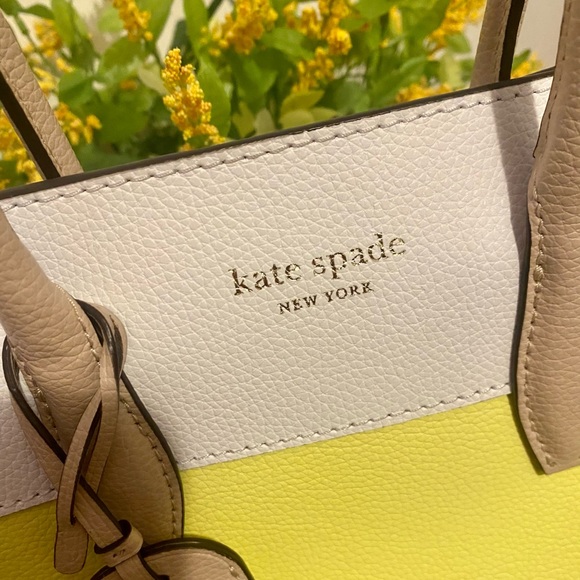 ✨HP✨ Kate Spade Bag - Picture 2 of 14